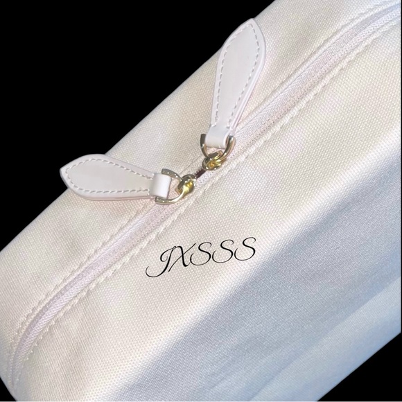 (Light-Pink) Burberry Beauty (Embroidered) Cosmetic-Makeup Bag/Pouch - Picture 10 of 15